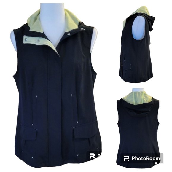 Chico's Zynergy UPF Black Hooded Vest with Mesh Zip Front NEW Sz 1 (Med) - Picture 1 of 14